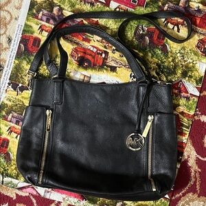 Michael Kors Black Pebbled Leather Tote Bag – Gold Hardware